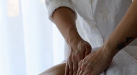 Relaxing massage at Sara Silva - Massagem & SPA in Perelhal, Braga, PT. Experience ultimate relaxation.