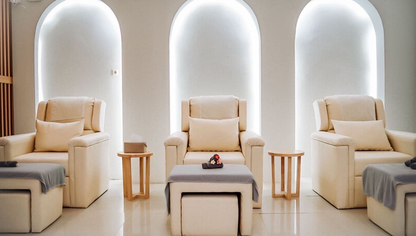 Relaxing lounge area at Body Wonders SPA & Massage in Bali, Bali, ID with plush chairs and soft lighting.