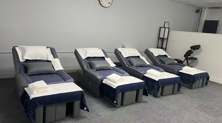 Relaxation chairs at Breezy Massage Spa, Sarasota, Florida, US for a peaceful retreat experience.