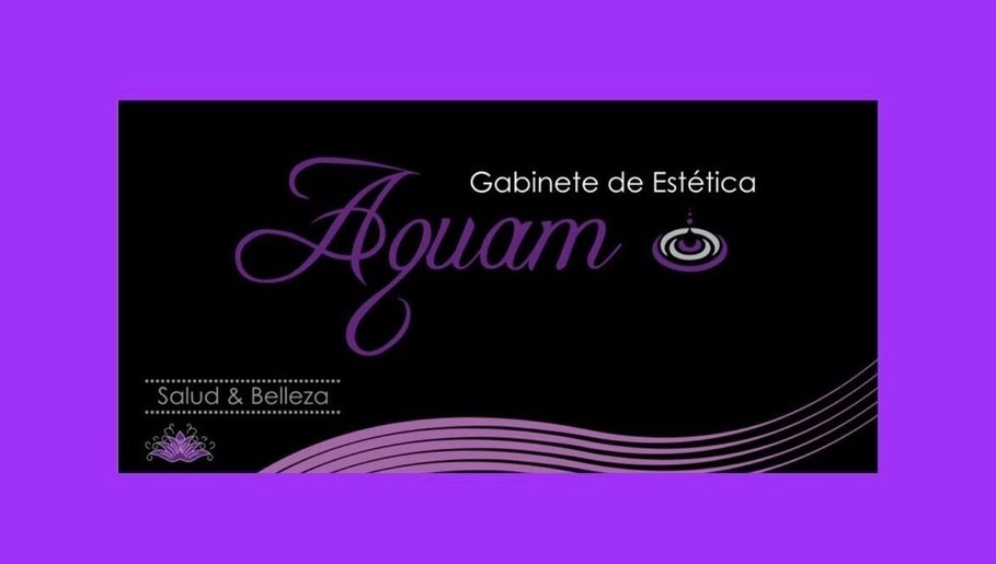Logotipo de Aquam Estética Avanzada y Belleza en Los Barrios, Andalucía, ES, con diseño elegante y moderno.