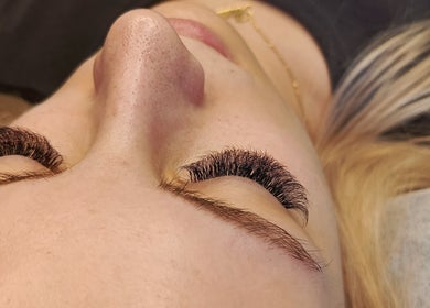 Rzęsy jedwabne u LadyLook Asia Żurawska w Mikołów, Województwo Śląskie, PL.