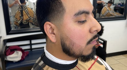Close-up of a precise beard trim at Kecho’s Barbershop in Dallas, Texas, US.