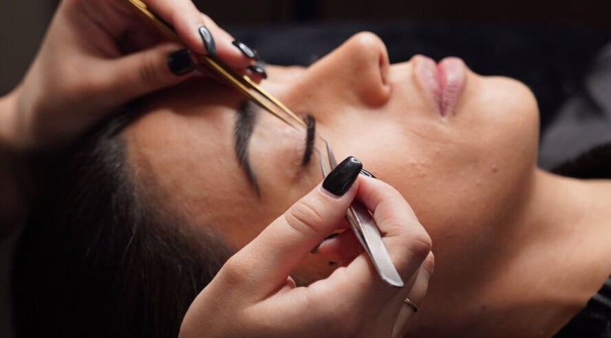 Eyelash extension process at Pink Boutique, Mount Nathan, Queensland, AU. Professional beauty care.