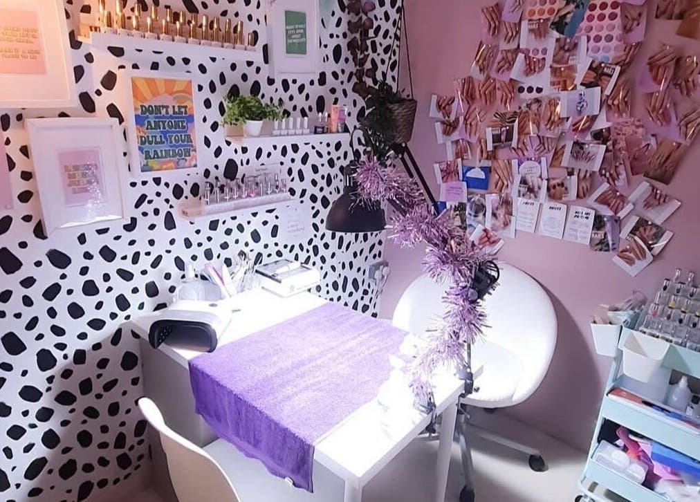 Stylish nail art station at Beautiques Nails, Burton Upon Trent, England, GB offers vibrant design creativity.
