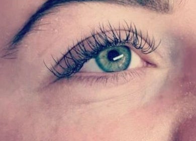 Close-up van prachtig gestileerd oog bij Glow By Ems, Arkel, Zuid-Holland, NL.