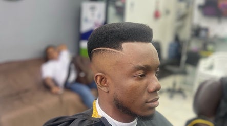 Corte moderno en Miami v.a barber shop & laso and brow, Barranquilla, Atlántico, CO.