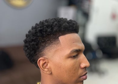 Recorte moderno en Miami v.a barber shop & laso and brow, Barranquilla, Atlántico, CO.