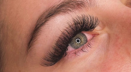 Close-up of a client's long, voluminous eyelashes at Eyelash Bar Rovi, Southend-on-Sea, England, GB.