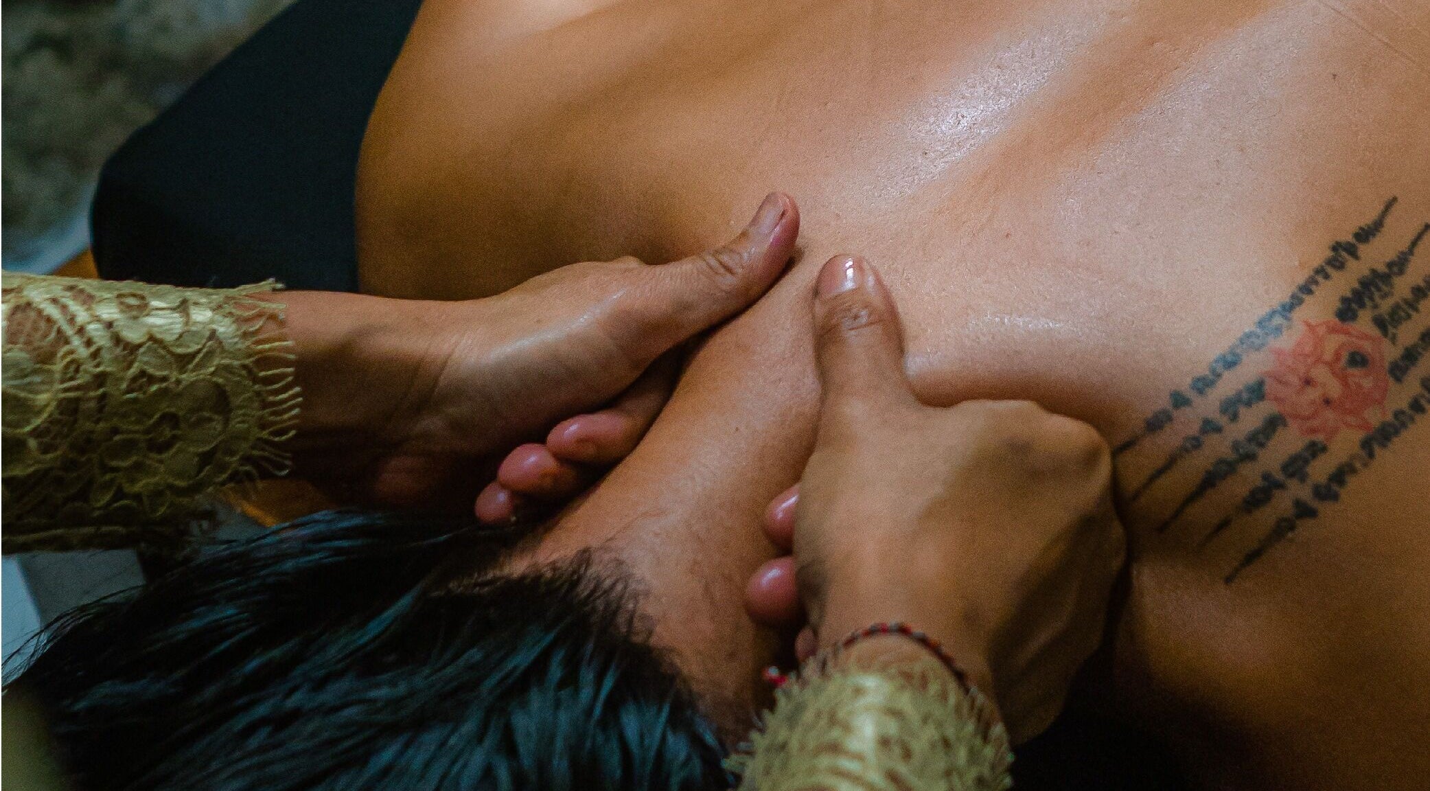 Relaxing neck massage at Darbha Spa Ubud, Bali, Bali, ID, showcasing traditional healing techniques.