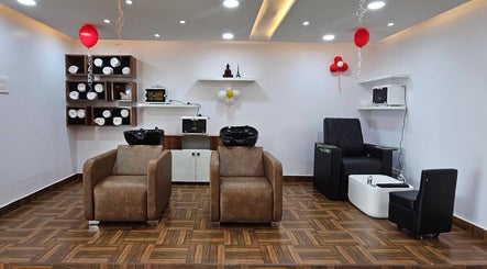 Modern salon interior at Jawed Habib Unisex Salon - Hopefarm Whitefield, Bengaluru, Karnataka, IN.