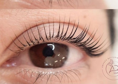 Close-up de cílios realçados no AB Beauty - Amanda Butturini Beauty, Sabadell, Catalunya, ES.