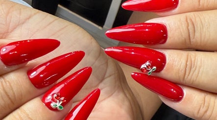 Stylish red nails with cherry design at Orifer_nails, Viña Del Mar, Valparaíso, CL.