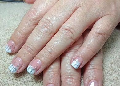 Elegant nails with glittery design at Lallie Nail Studio, Potchefstroom, North West, ZA.