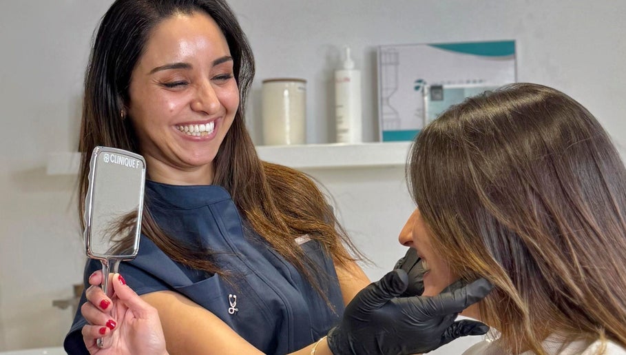 A client enjoys a consultation at Dr Imen Azabou's clinic in Montréal, Québec, CA.