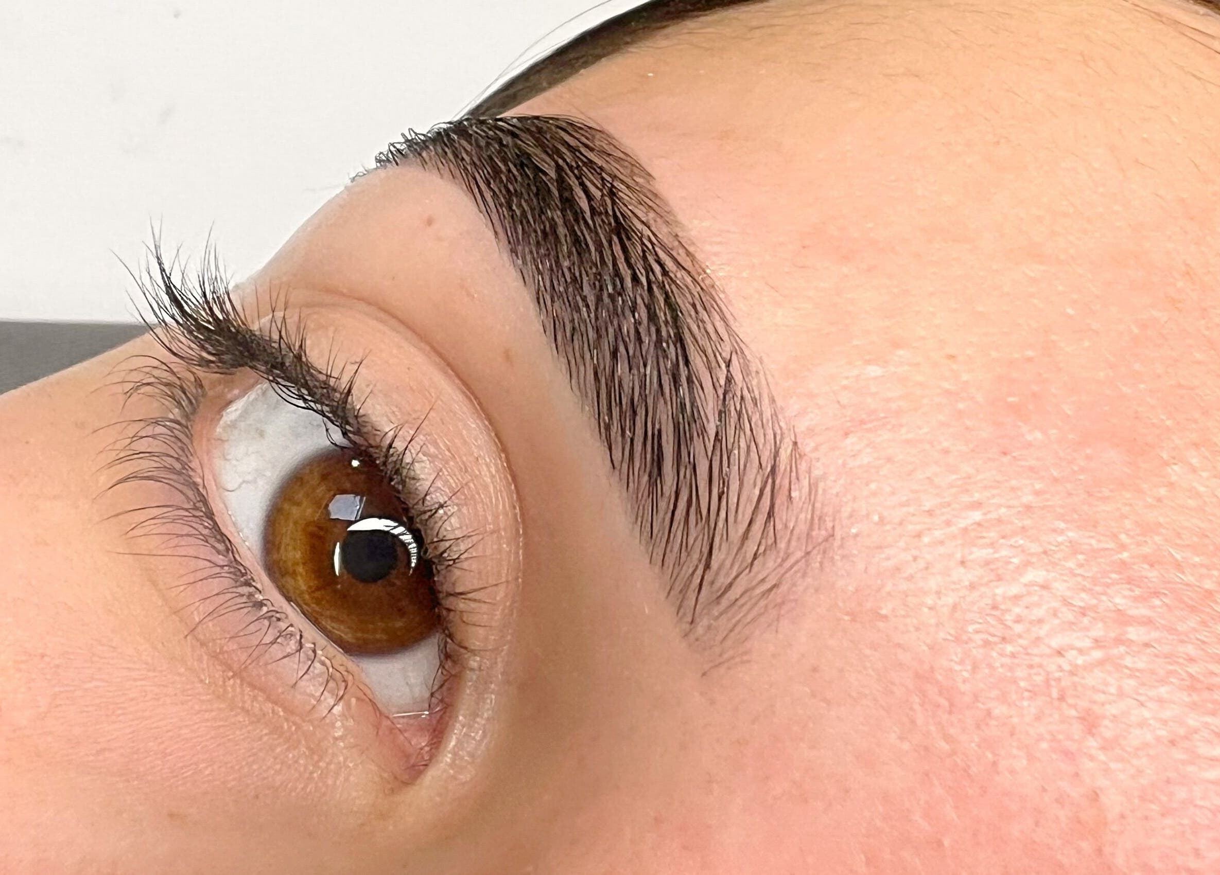 Tratamento de sobrancelhas em Ketlen lorrayne beauty, Bruxelles, Bruxelles, BE.