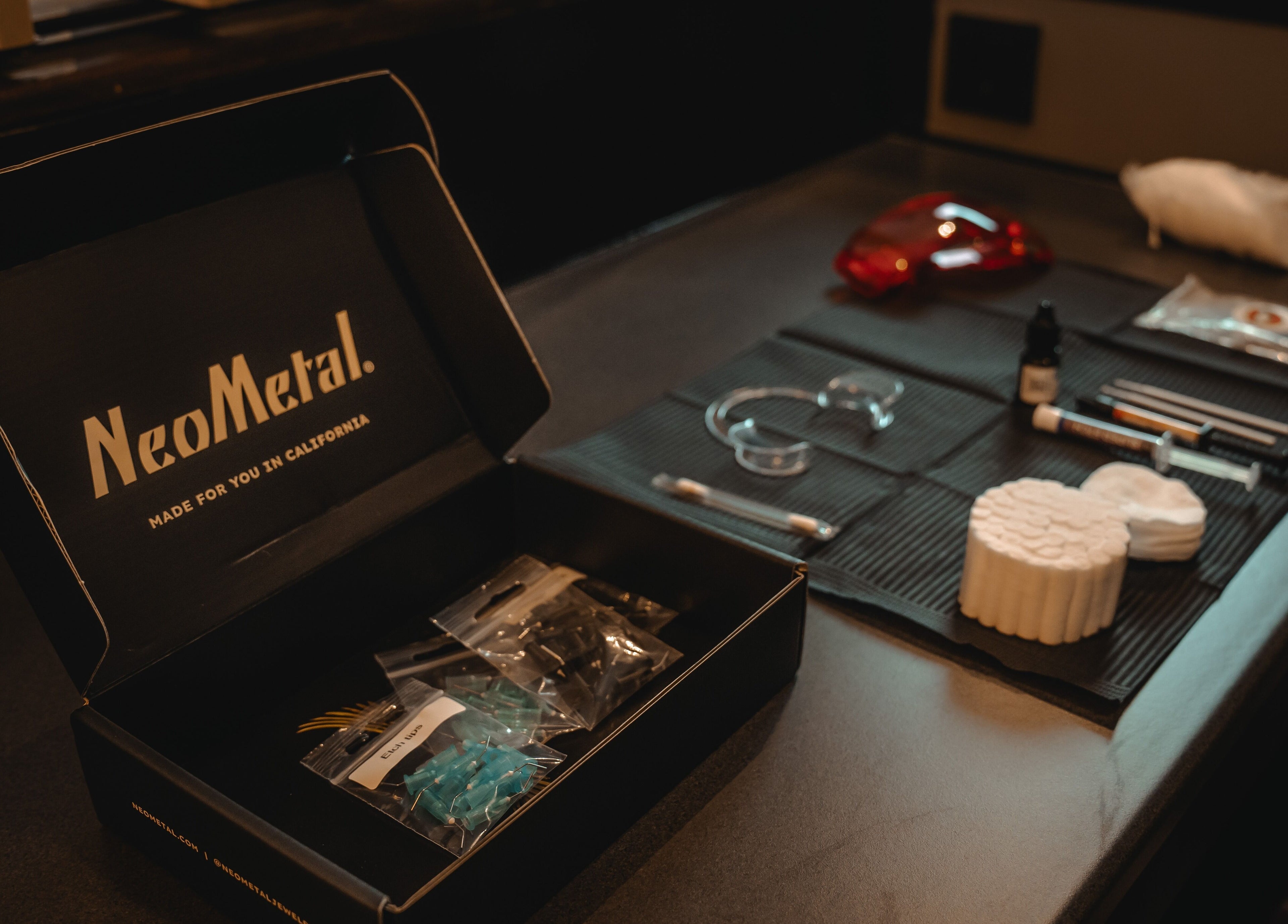 Piercing benodigdheden bij REBEL. Piercing Studio in Uden, Noord-brabant, NL.