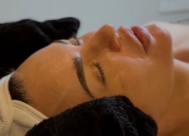 Client enjoys a rejuvenating facial at LUMIÁ BEAUTY CHELSEA, London, England, GB.