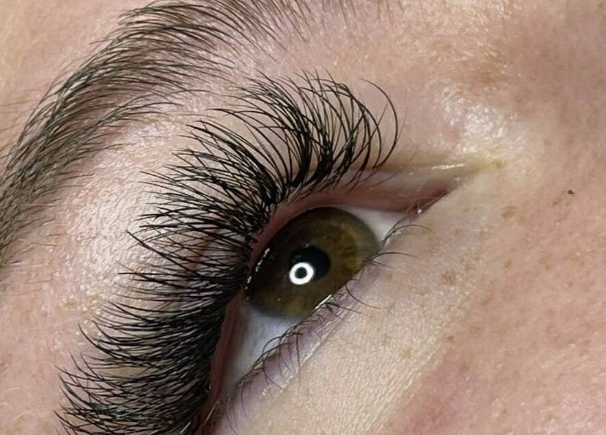 Extension cils à Mylène Esthétique, Rouyn-noranda, Québec. Regard sublimé.