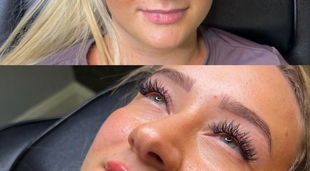 Client with luxurious eyelash extensions at Aura Aesthetics in Leeds, England, GB.