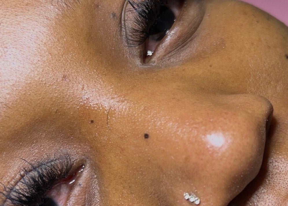 Closeup of lush lashes from Lashbydanniella in Arlington, Virginia, US highlighting precision and elegance.