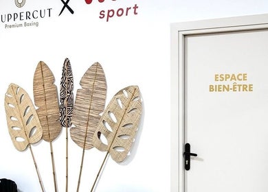 Entrée Espace Bien-être à ELEGANTIA Maquillage Permanent, Le Cannet, Provence-alpes-côte D'azur, FR.