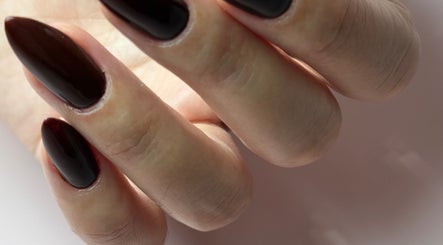 Unghie eleganti nere da LoryNails Manicure & Pedicure Salon, Basel, Basel-stadt, CH.