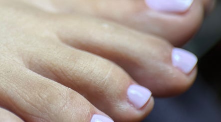 Pedicure elegante a LoryNails Manicure & Pedicure Salon, Basel, Basel-stadt, CH.