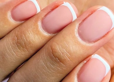 Manicure French presso LoryNails Manicure & Pedicure Salon, Basel, Basel-stadt, CH.