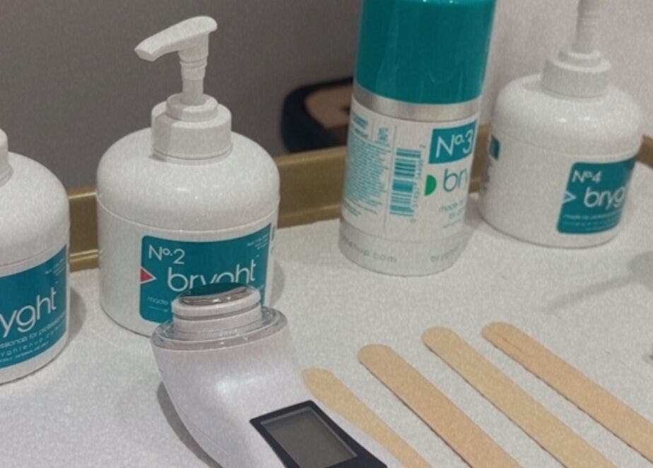 Productos de belleza en Le’ Piel Clinic & Spa, Bayamón, Bayamón, PR listos para tratamientos especializados.