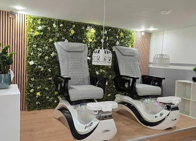 Luxurious pedicure chairs at ANNA BEAUTY NAILS & EYELASHES, Budapest, Magyar, HU, offer premium relaxation.
