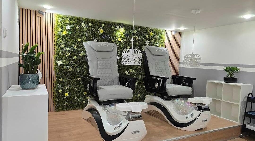 Luxurious pedicure chairs at ANNA BEAUTY NAILS & EYELASHES, Budapest, Magyar, HU, offer premium relaxation.