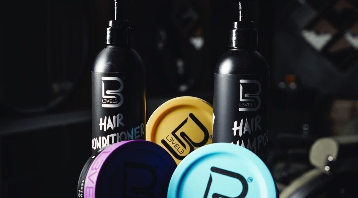 Vibes Barbería in Beograd, RS offers premium haircare products for styling and conditioning.