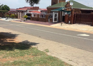 View of Nailsbytshepang, Soshanguve, Gauteng, ZA showcasing a peaceful suburban setting.