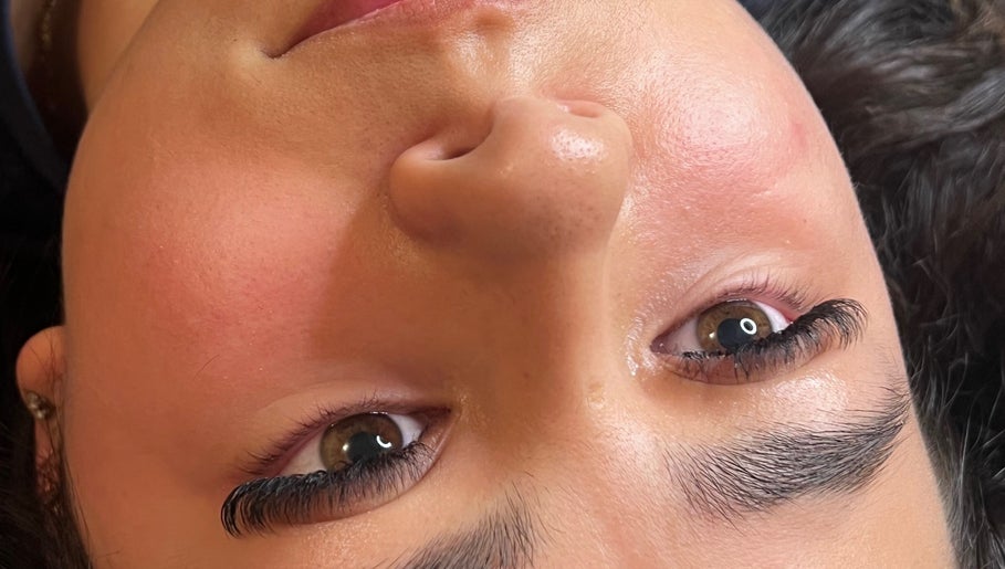 Close das pestanas elegantes após tratamento em Lashes by Lara, São João Da Madeira, Aveiro, PT.