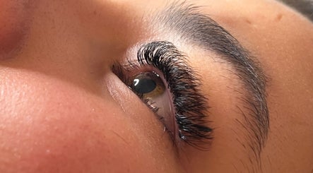 Extensões de cílios em Lashes by Lara, São João Da Madeira, Aveiro, PT, destacando-se pela perfeição.