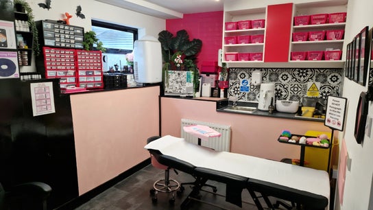 Laura Ljaze Body Piercing