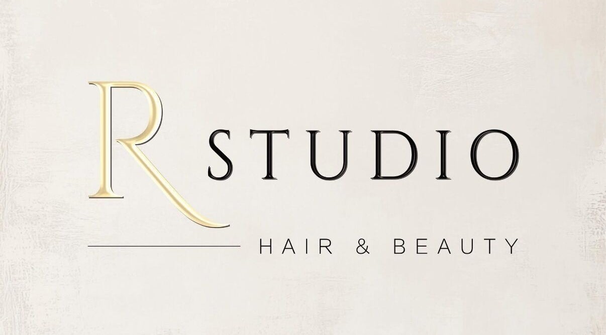 SKIN VOWS @ R Studio logo, New Mills, England, GB, showcasing luxury beauty services.