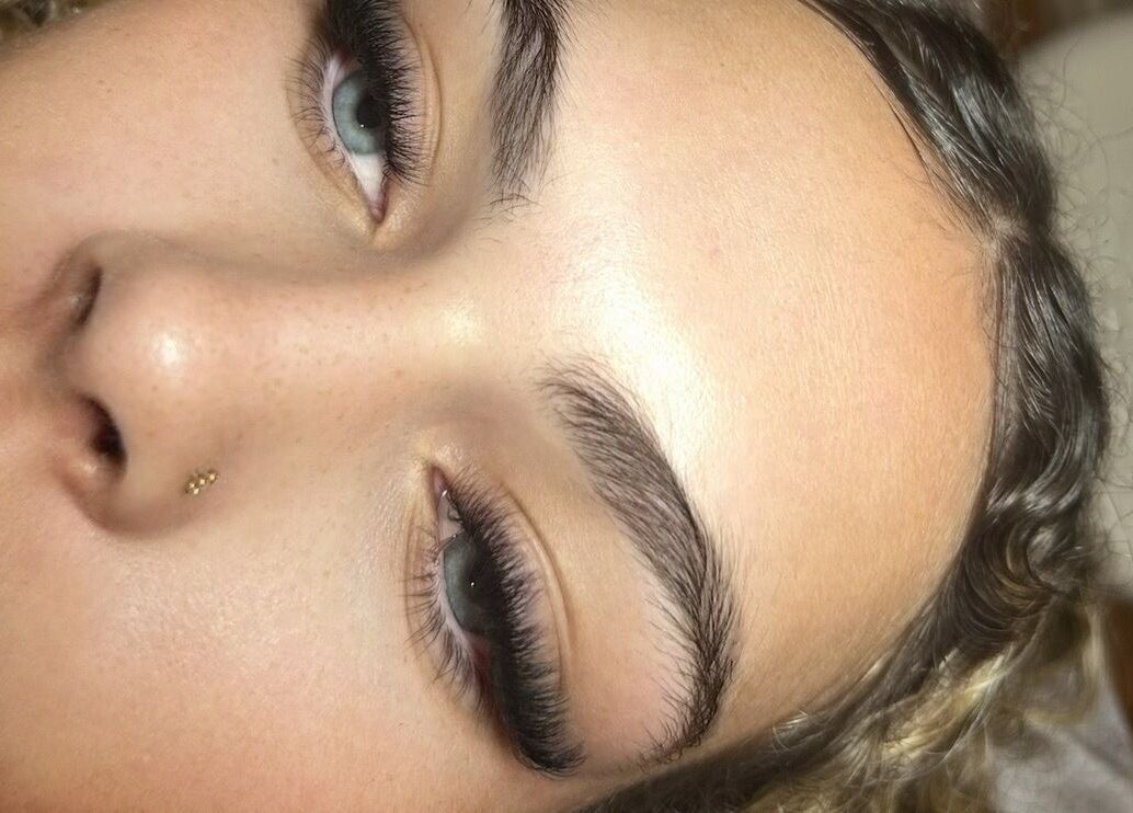 Close-up of eyelash extensions at Rayas.Beautybar, Beenleigh, Queensland, AU, showcasing expert craftsmanship.