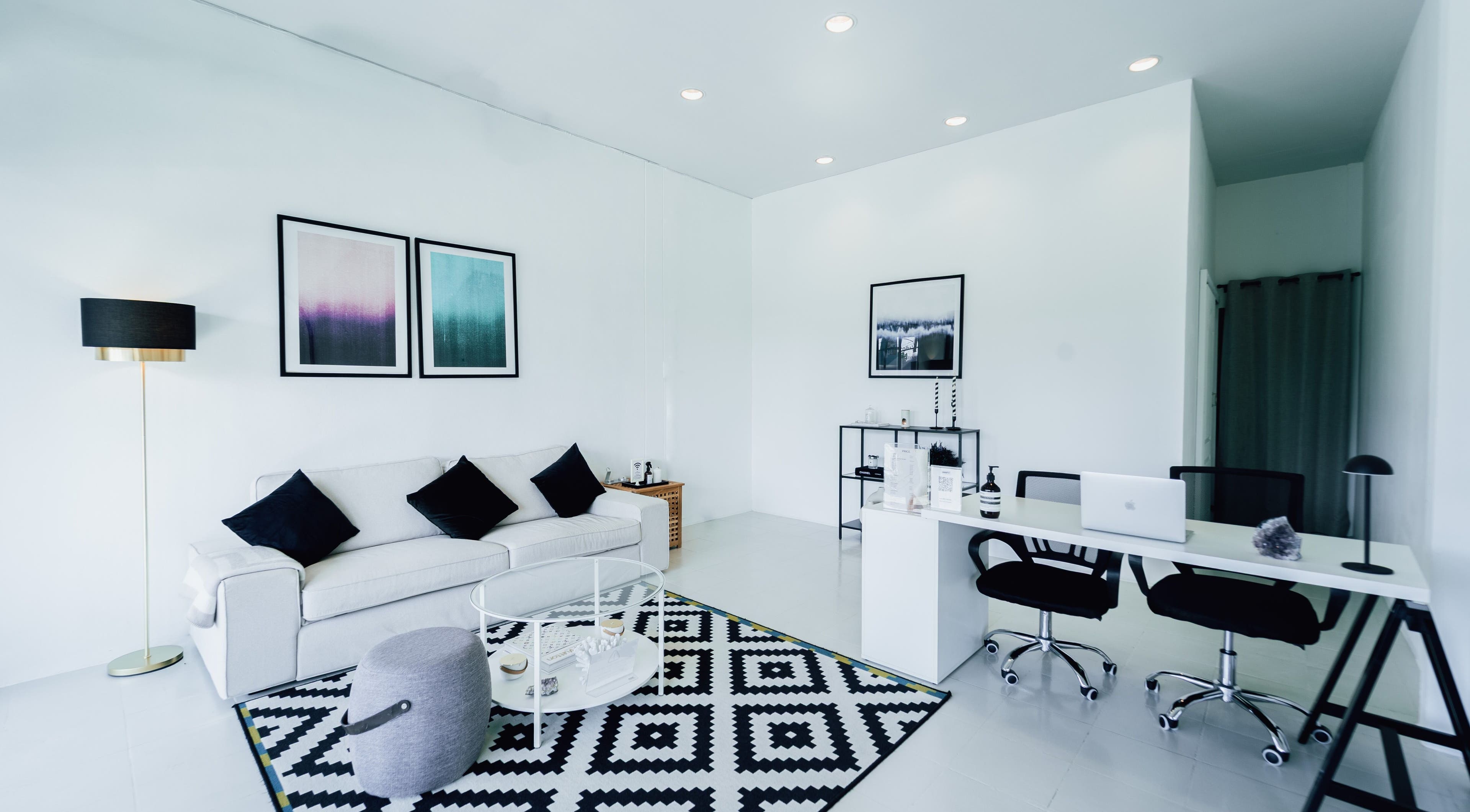 Modern lounge at Velvetwaxing Cherngtalay, Cherngtalay, ภูเก็ต, TH with stylish seating and decor.