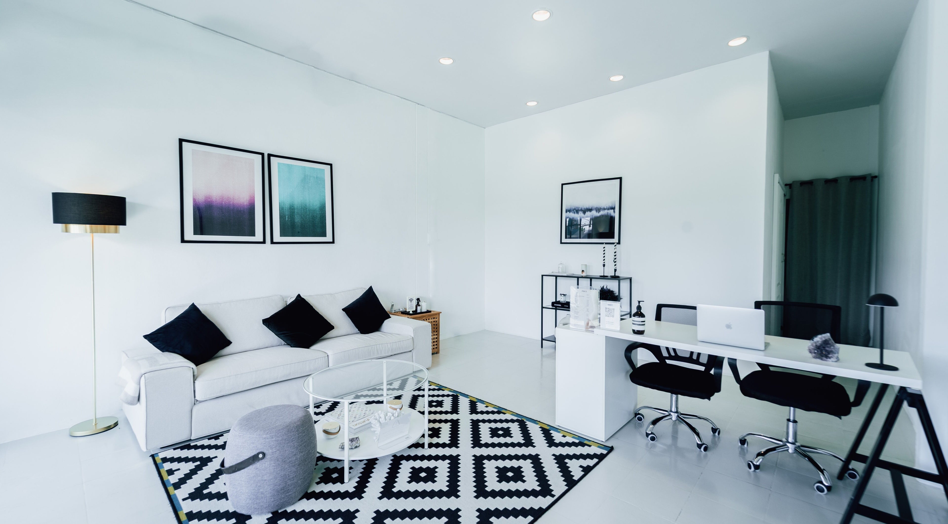 Modern lounge at Velvetwaxing Cherngtalay, Cherngtalay, ภูเก็ต, TH with stylish seating and decor.