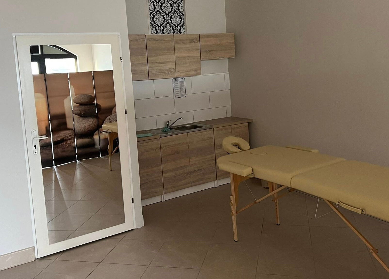 Elegancki gabinet masażu w Przystań Relaksu, Busko-zdrój, Województwo Świętokrzyskie, PL.