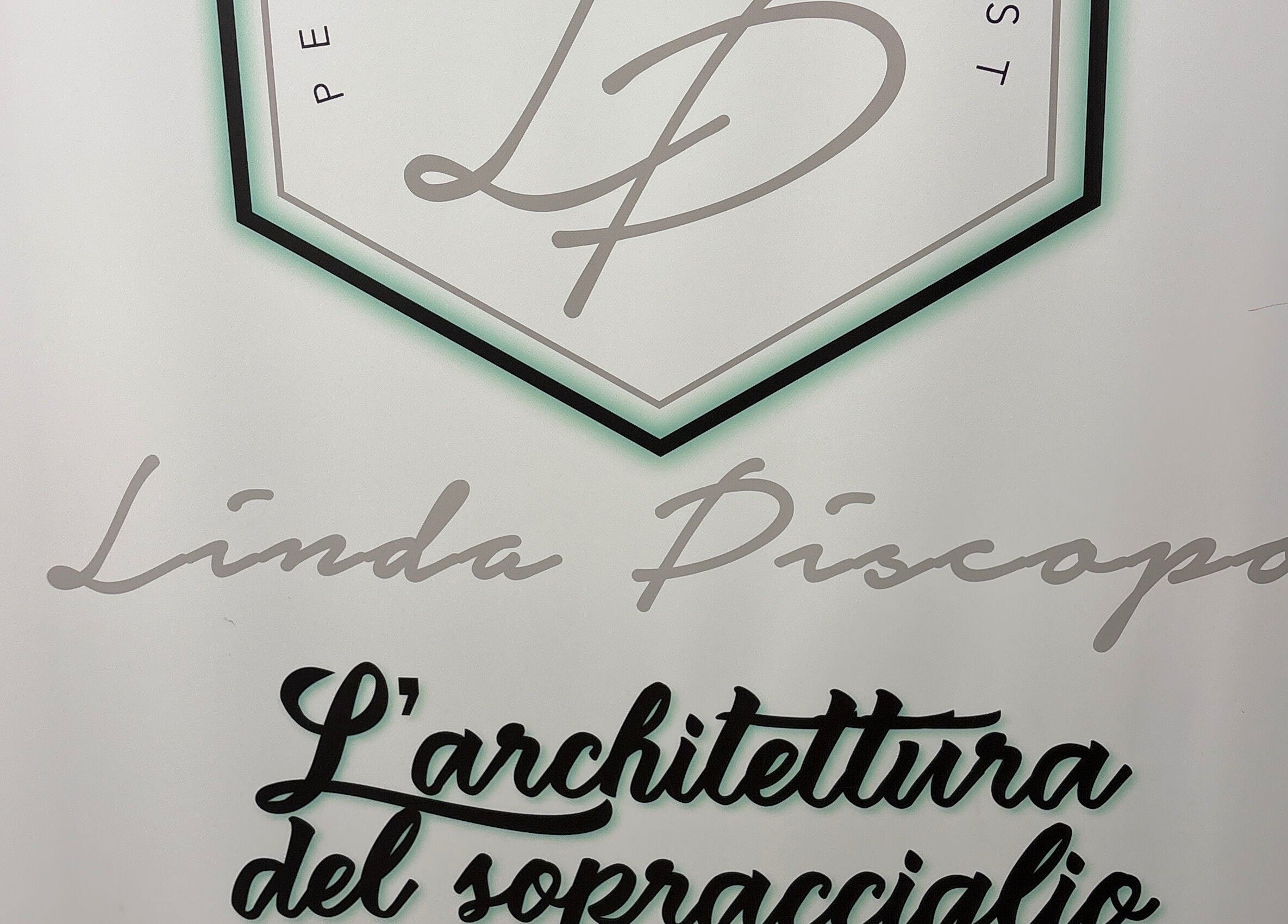 Logo di Linda Piscopo make-up artist ad Arzano, Campania, IT.