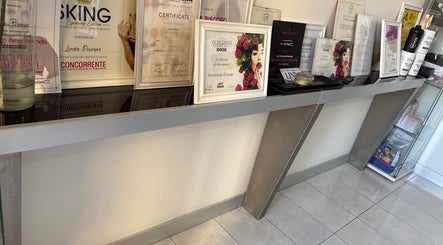 Certificati e premi esposti da linda piscopo make-up artist a Arzano, Campania, IT.