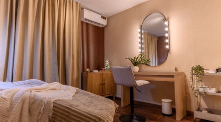 Acogedor interior en Cindy Jiménez Studio, Santo Domingo, ideal para belleza y bienestar.