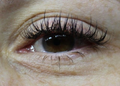 Extension de cils raffinée à Effet Déesse, Crêts En Belledonne, Auvergne-rhône-alpes, FR