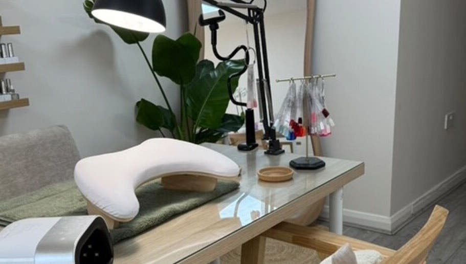 Iz Does Nails cozy manicure station with modern decor in Todmorden, England, GB.