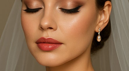 Elegant bridal makeup featured at Brett Thomas Donovan in Raynham, Massachusetts, US.