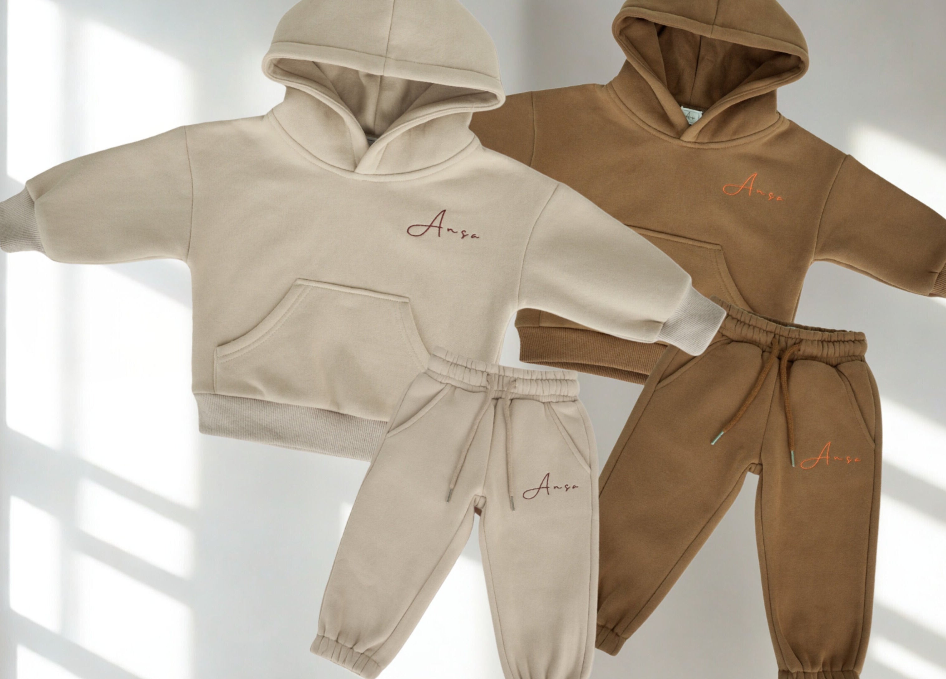 Boochique kinderjoggingpakken in neutrale tinten in Almere, Flevoland, NL