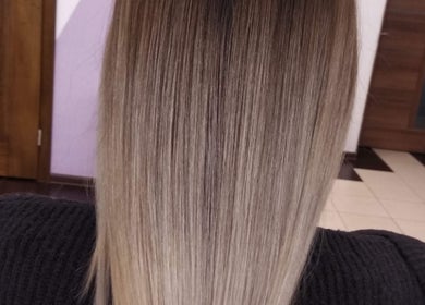 Сяюче випрямлене волосся в Polina Hair Pt, Faro, Faro, PT.