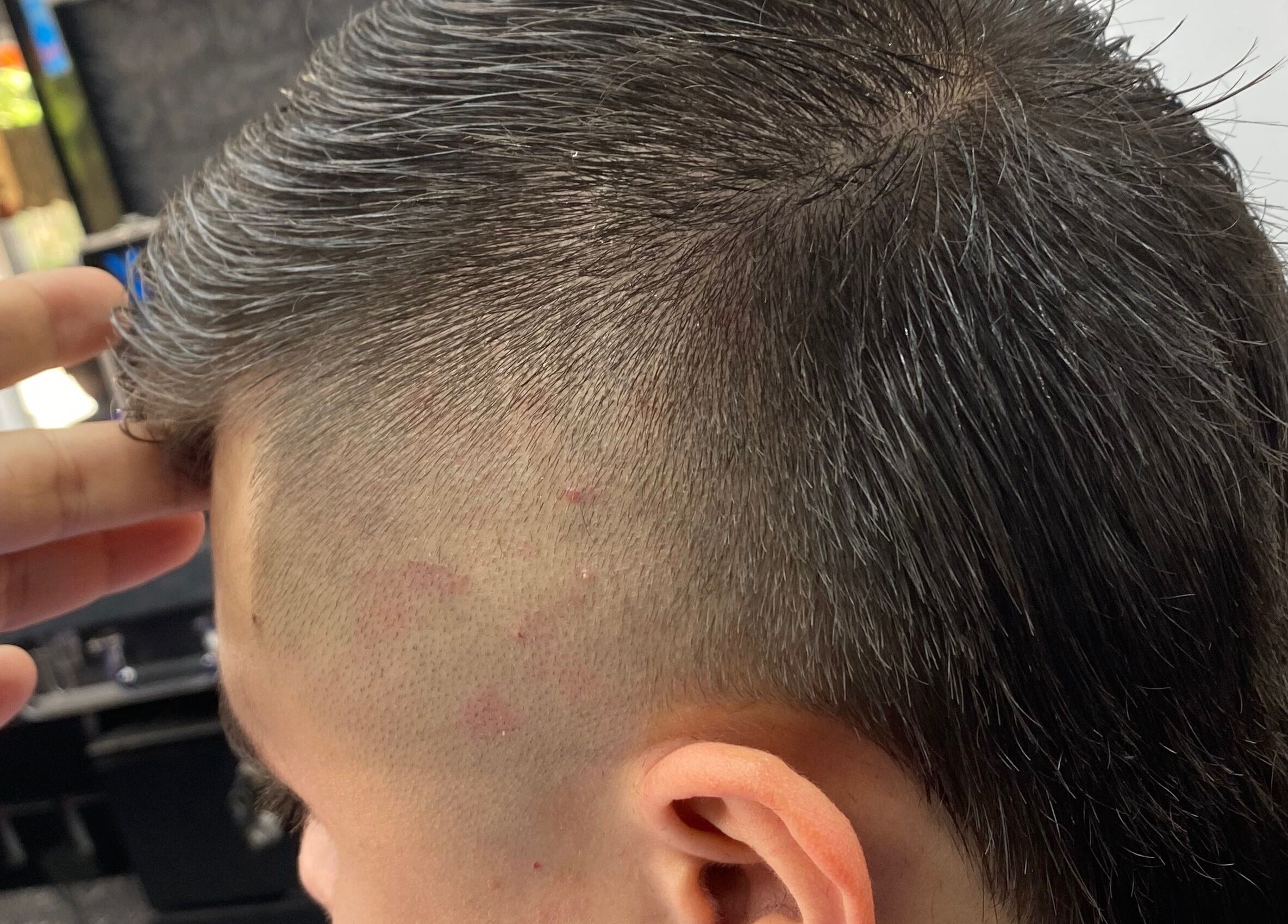 Corte de cabello profesional en Alexander barber, Valle Del Cauca, Valle Del Cauca, CO.